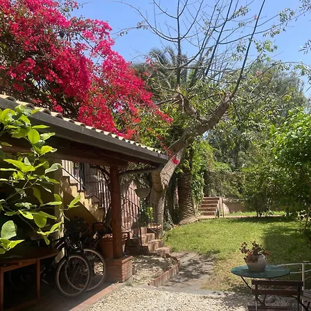فندق مبيت وإفطار The Garden 4*