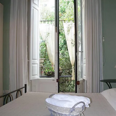 فندق مبيت وإفطار The Garden 4*