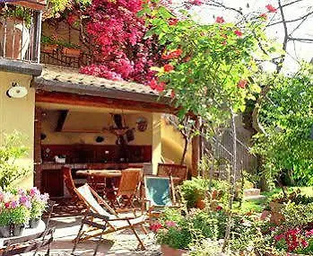 فندق مبيت وإفطار The Garden 4*